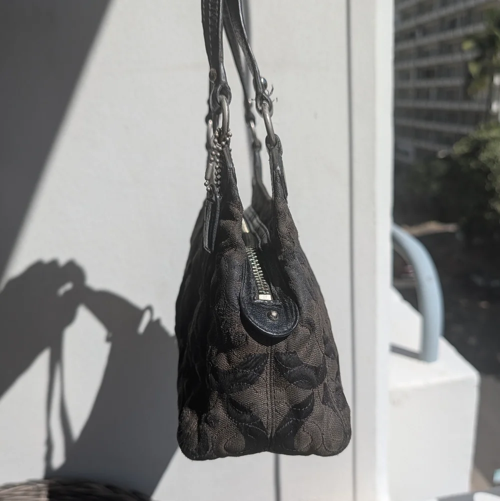 Coach Gramercy OP Art Jacquard Monogram Hobo Bag quilted Canvas black Taupe